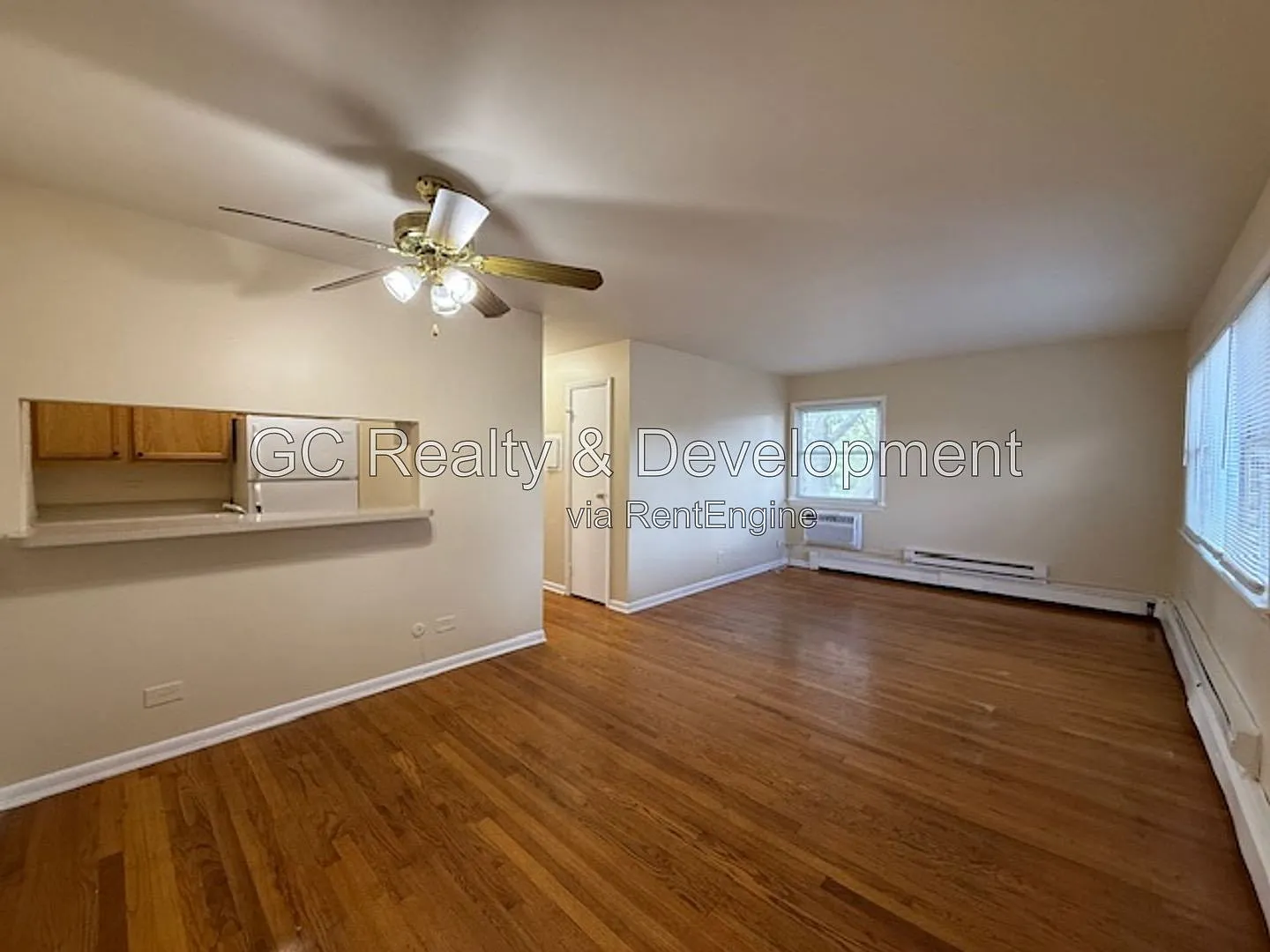2 bed, 1.0 bath, 1115 sqft, $1,350 — Photo 3