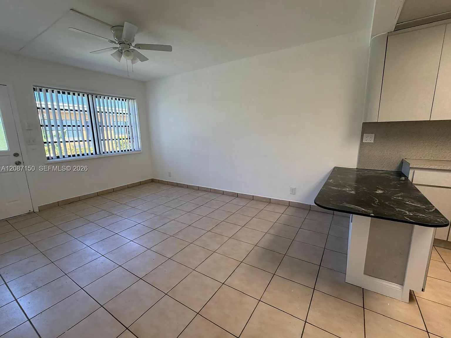 Pembroke Arms Condo Apts — Photo 2