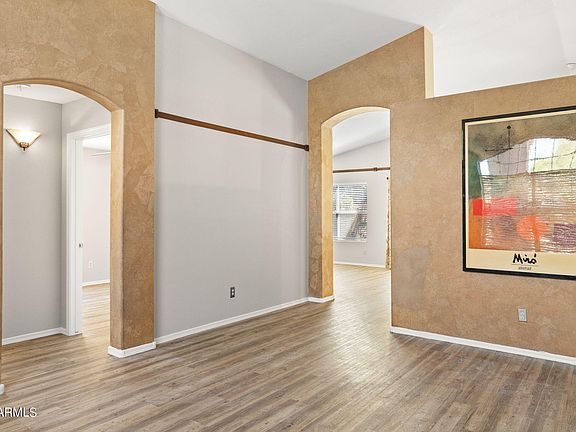 5th image of 4231 E BALSAM Avenue