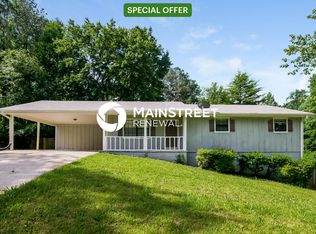 4554 Cresant Ln, Douglasville, GA 30135