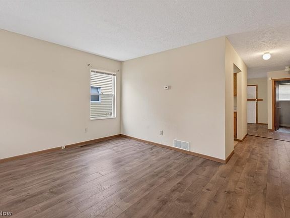 3rd image of 3381 E 135th St