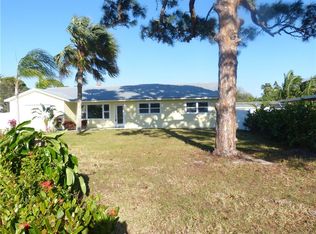 8987 SE Colony St, Hobe Sound, FL 33455