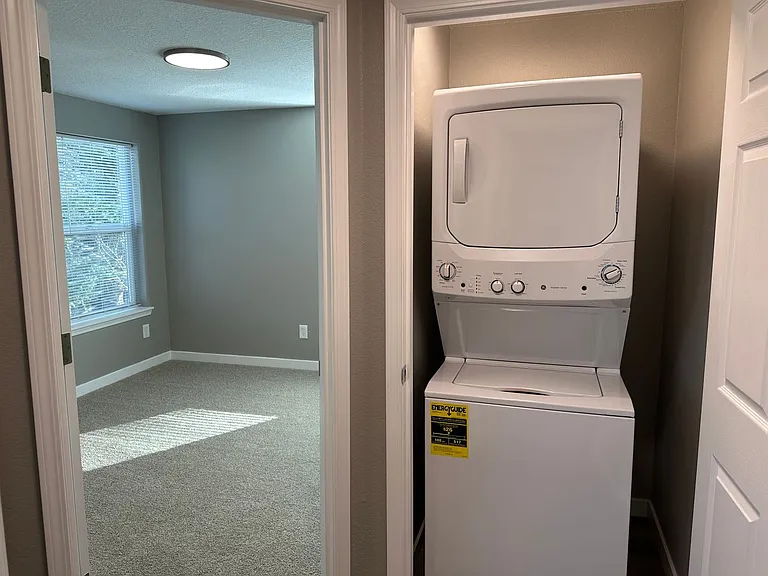 8824 SE Flavel St — Photo 31