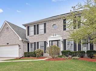 1326 Rolling Oaks Dr, Carol Stream, IL 60188