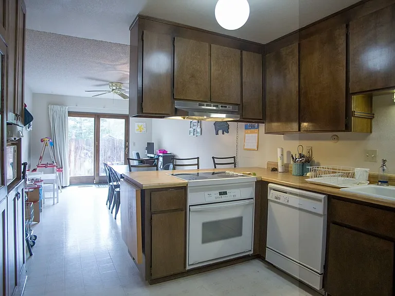 18614 Gillman Dr — Photo 7
