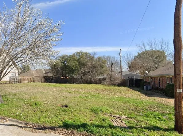 1730 Clearbrook Ln, Corsicana, TX 75110