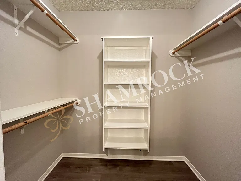 9004 Regal Dr — Photo 8
