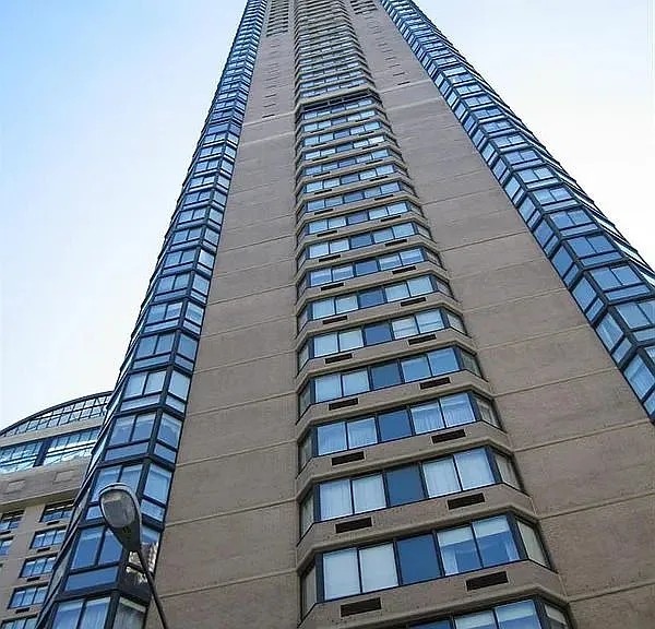 210 E 65th St #4B — Photo 3
