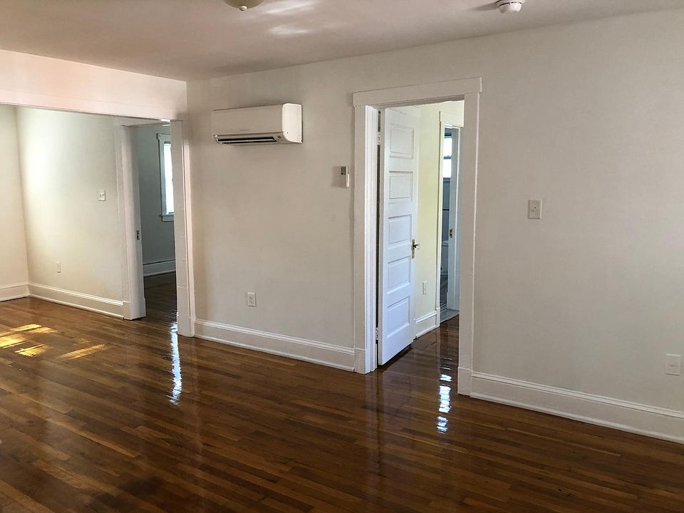 1st image of 1207 W 47th St APT 7