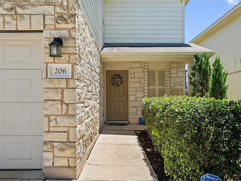206 Black Forest Rd — Photo 4