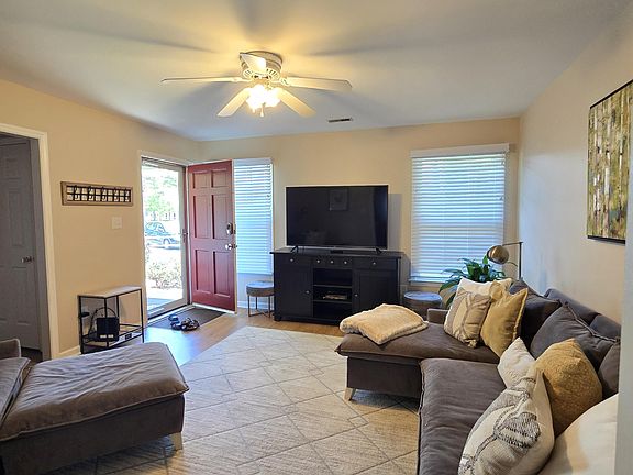 2nd image of 126 Oakmont Drive #25