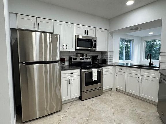 5th image of 1632 NW 5th Street