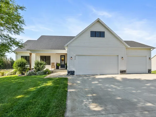 4774 4th St, Caledonia, MI 49316
