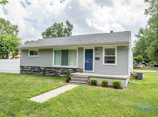 1942 Broadstone Rd, Toledo, OH 43615