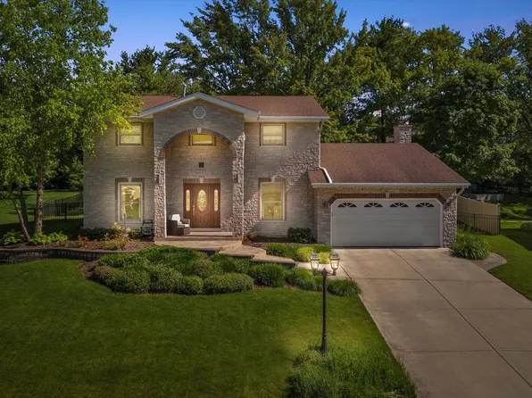 6S571 Bridlespur Dr, Naperville, IL 60540