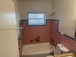 1635 NW 1st Ave — Photo 14
