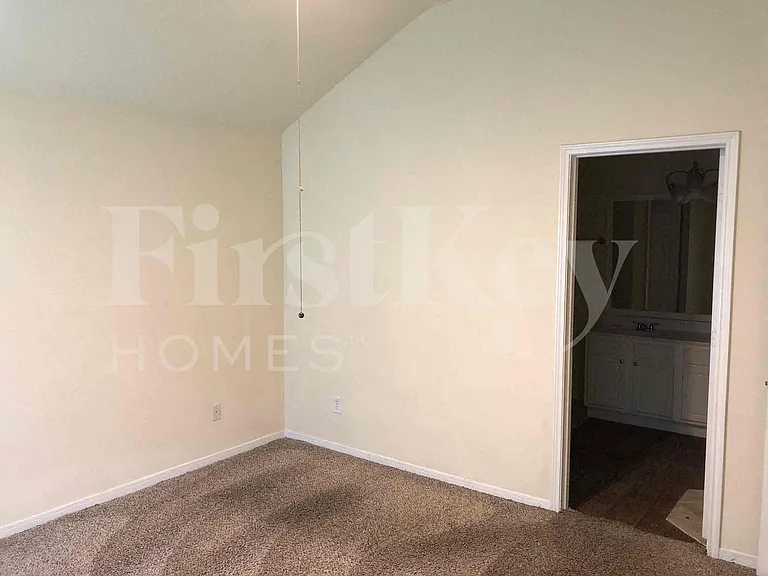 1123 Intrepid Oak Ln — Photo 12