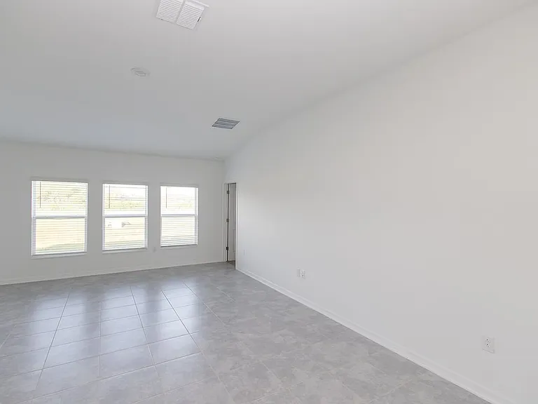 1482 Austin St — Photo 12