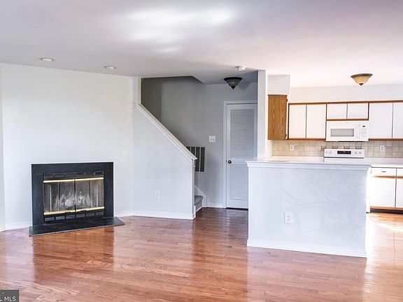 4th image of 111 Briarcliff Ct