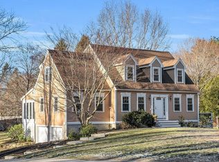 16 Hallisey Dr, Newburyport, MA 01950
