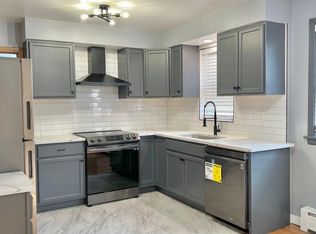 8038 Niles Ave APT 1N, Skokie, IL 60077