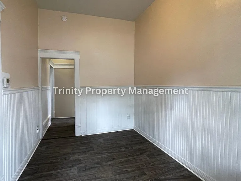 306 Byrd Ln — Photo 3