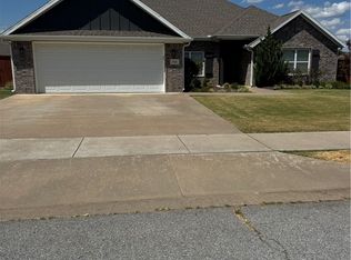 510 Buffalo Gap Dr, Siloam Springs, AR 72761