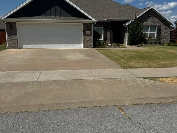 510 Buffalo Gap Dr, Siloam Springs, AR 72761