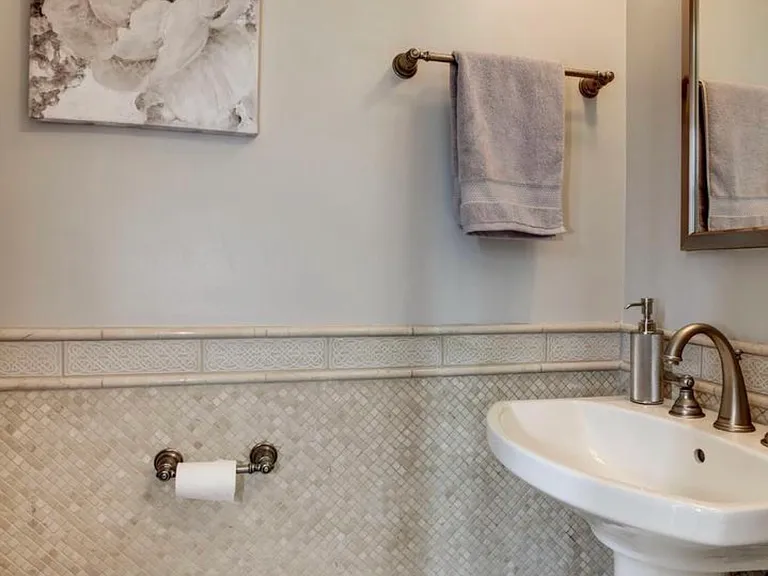 2822 S Meade St — Photo 10