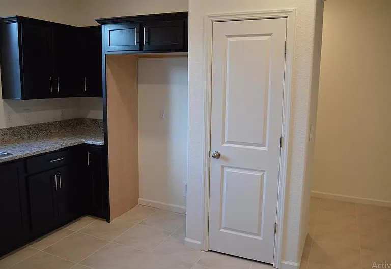 260 Shafer Ave — Photo 10