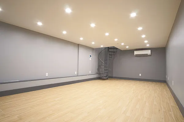 Rented by Lofts and Flats LLC | media 34