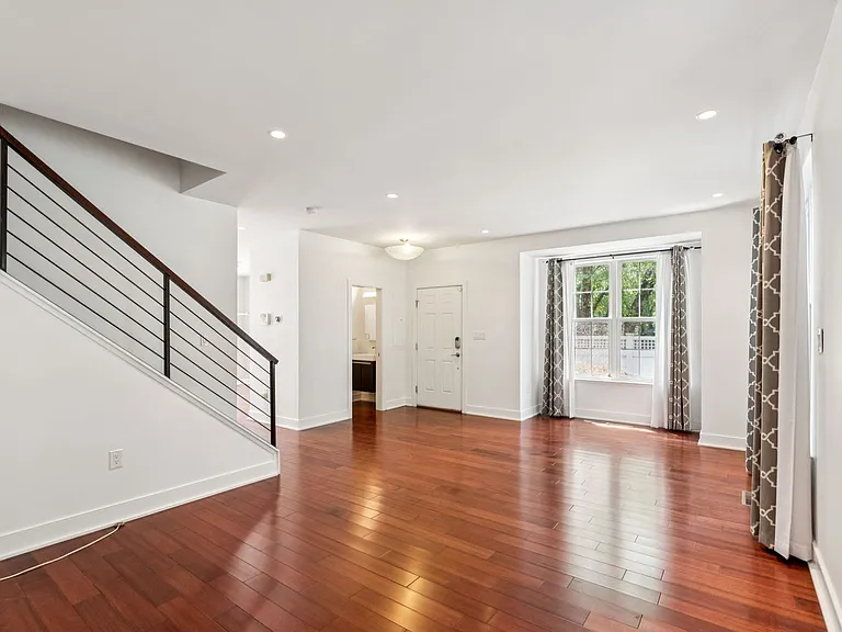3521 Reserve Dr — Photo 36