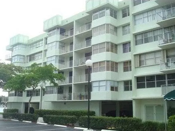 16565 NE 26th Ave, North Miami Beach, FL 33160