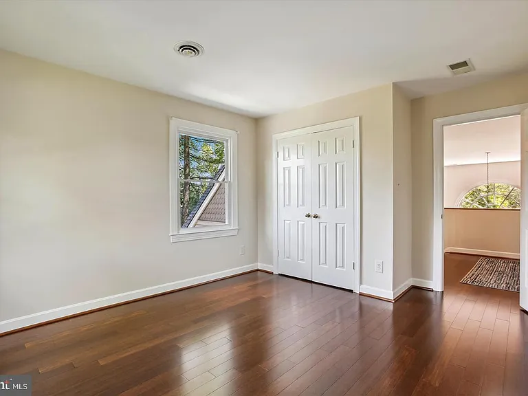2041 Westmoreland St — Photo 29