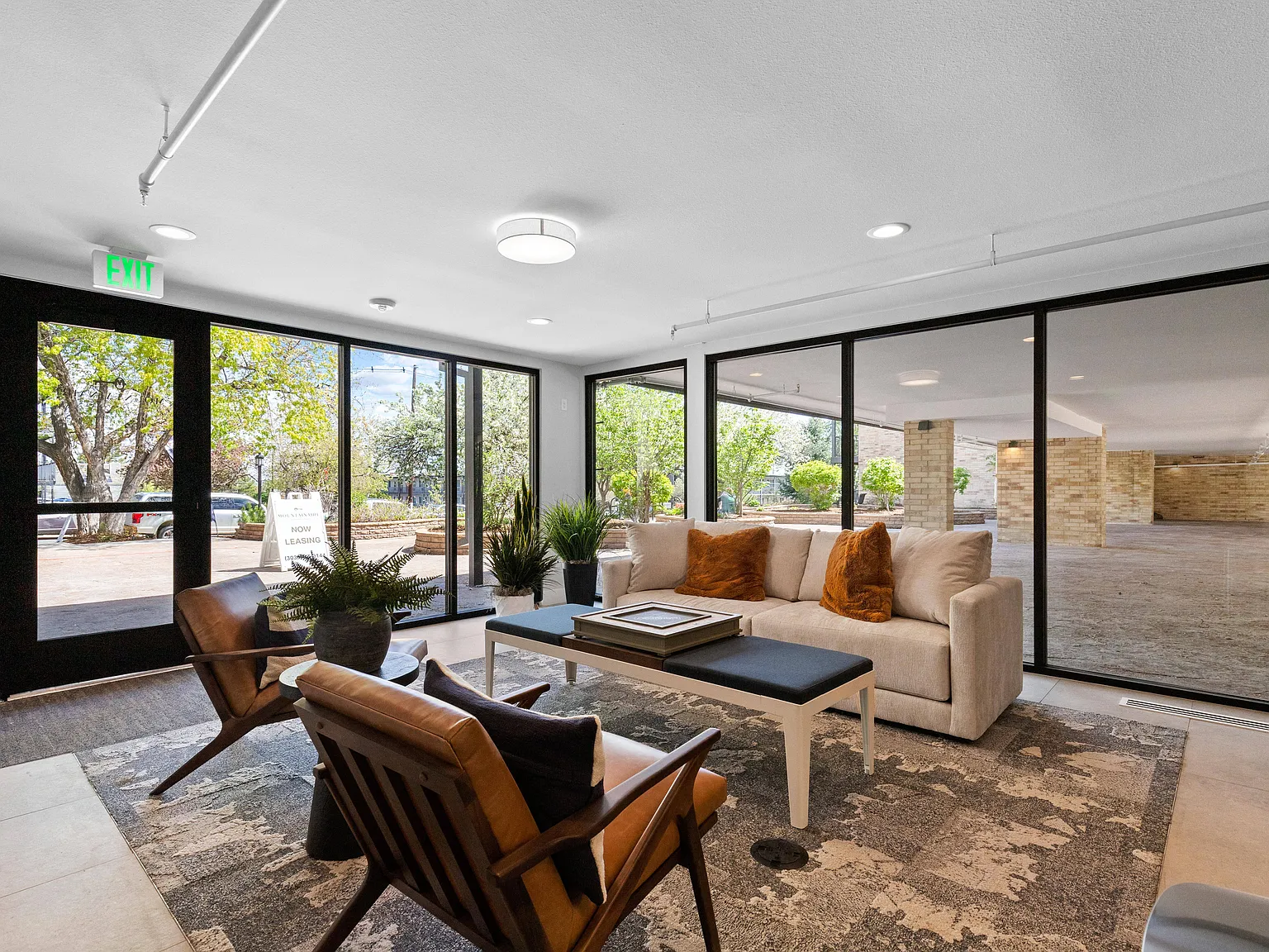 Mountainaire Apartments — Photo 2
