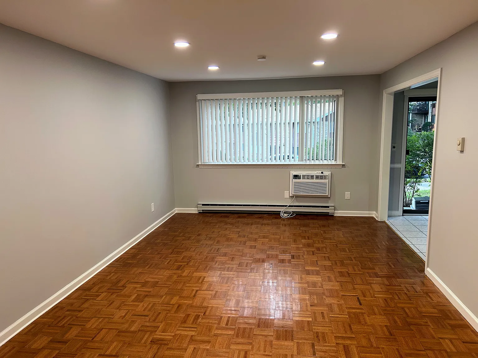 2 bed, 1023 sqft, $2,450 — Photo 3