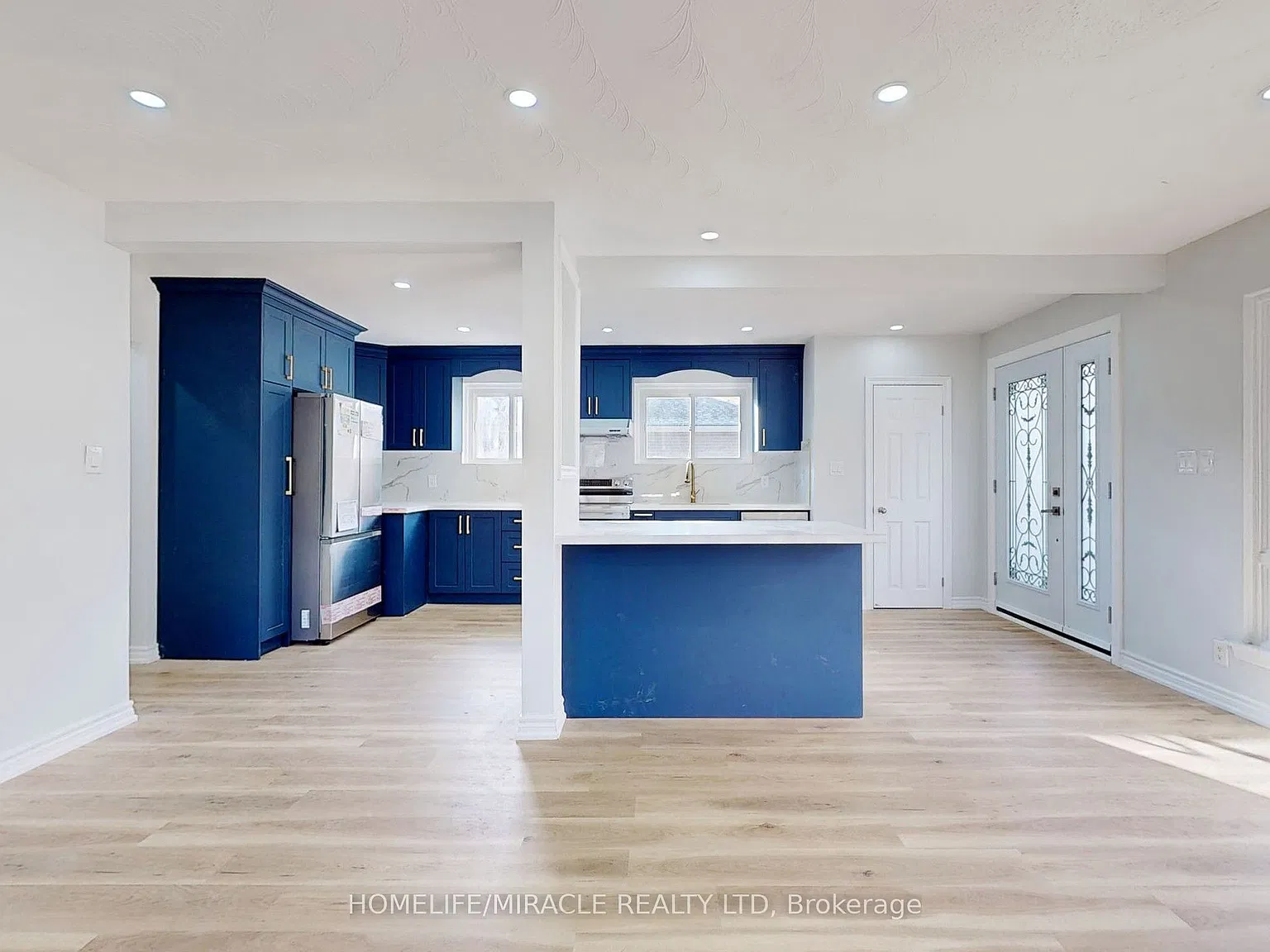 3 bed, $2,499 — Photo 4