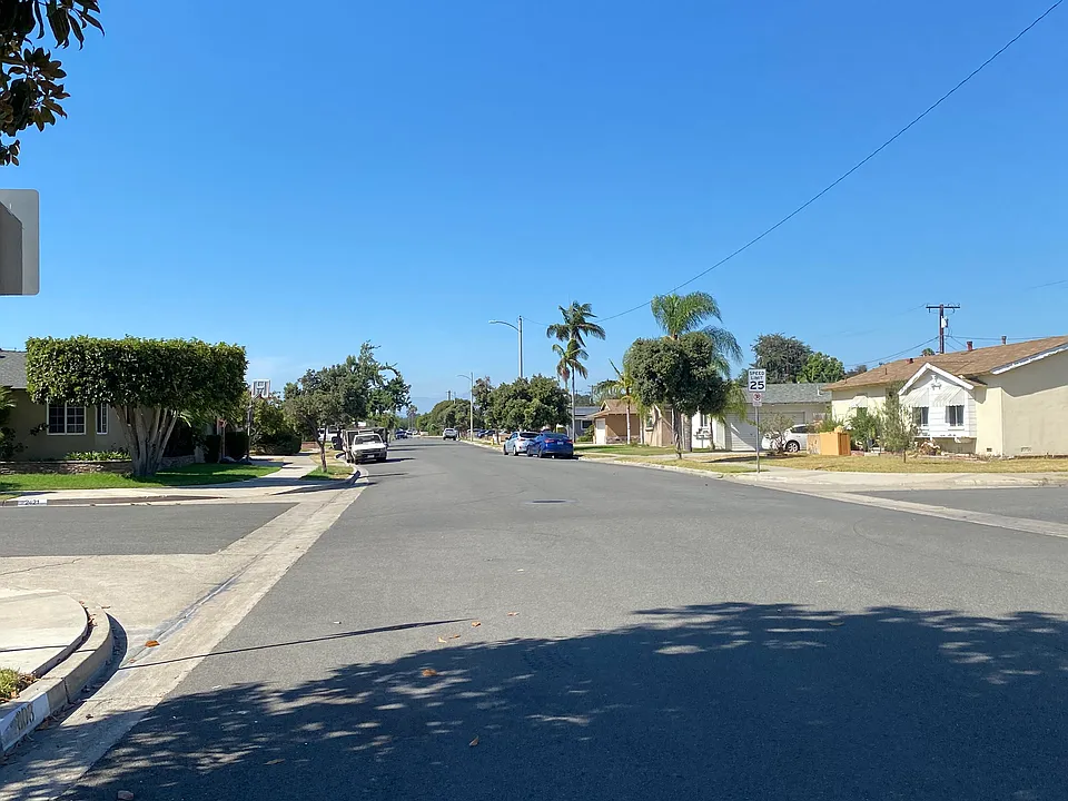 S Bruce St