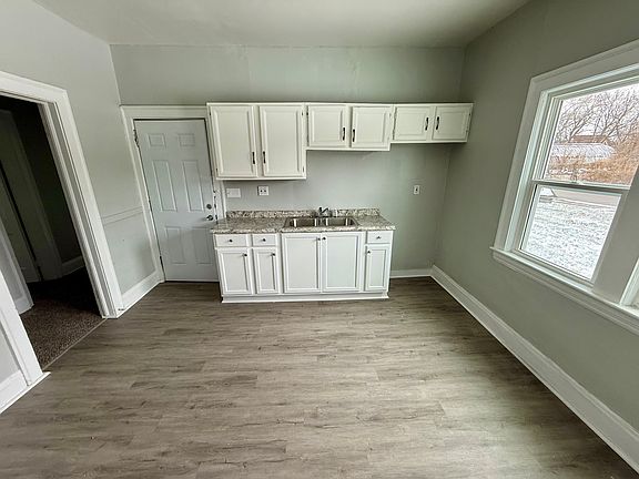 2nd image of 9215 Yale Ave #9215