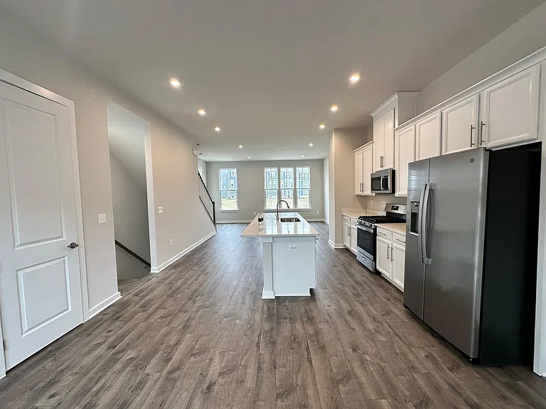 1721 Autumn Maple Leaf Dr — Photo 11