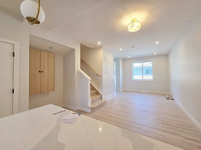 10627 149th St NW #UP — Photo 3