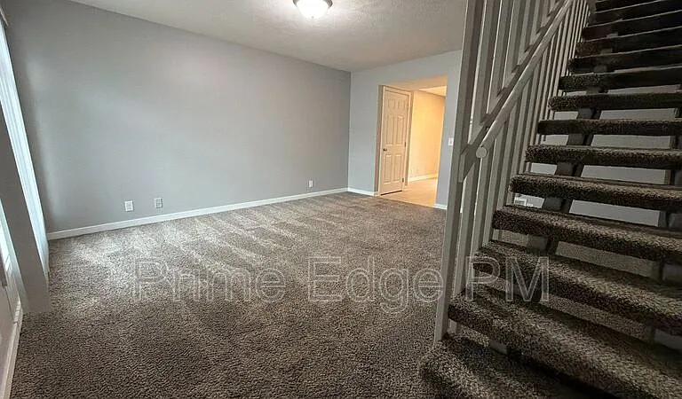6235 Holdrege St #B-5 — Photo 7