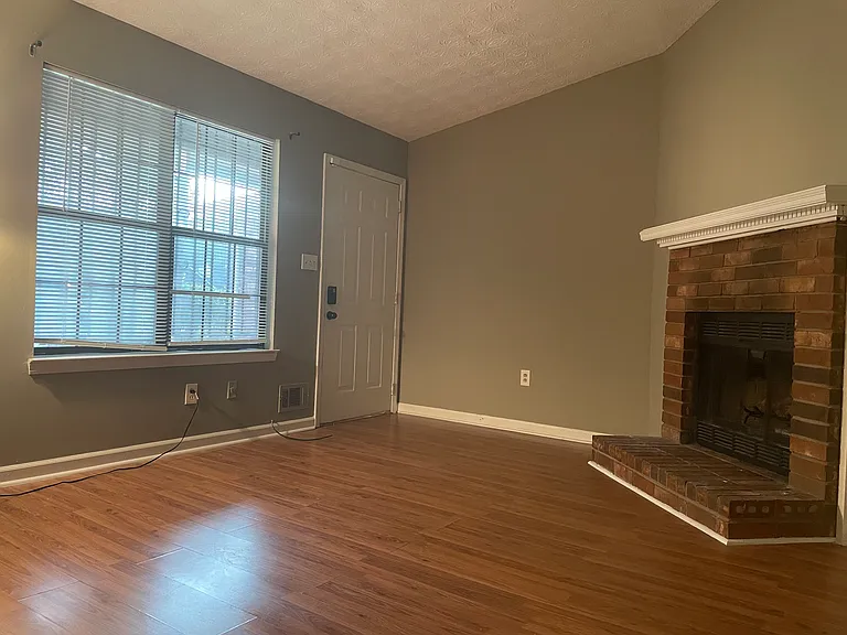 365 River Brook Ct #365 — Photo 5