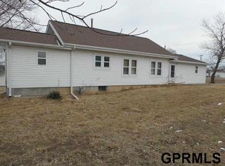 740 E 8th St, Adams, NE 68301