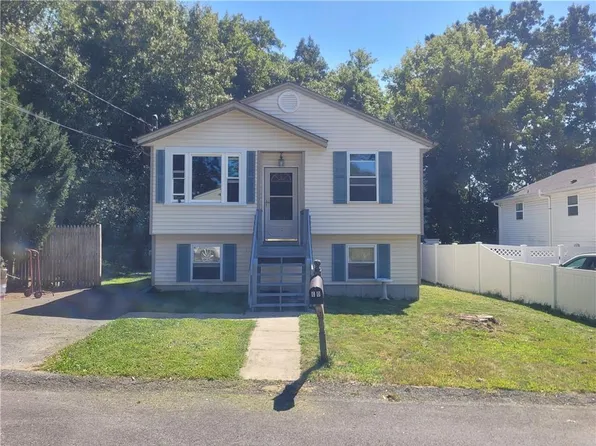 60 Norman St, Cumberland, RI 02864