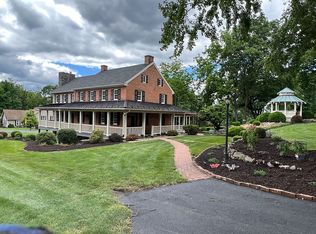 1999 Turnpike Rd, Elizabethtown, PA 17022