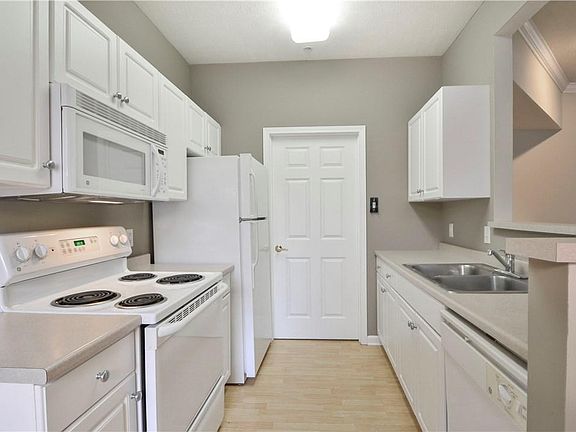 4th image of 606 Sonie Dr