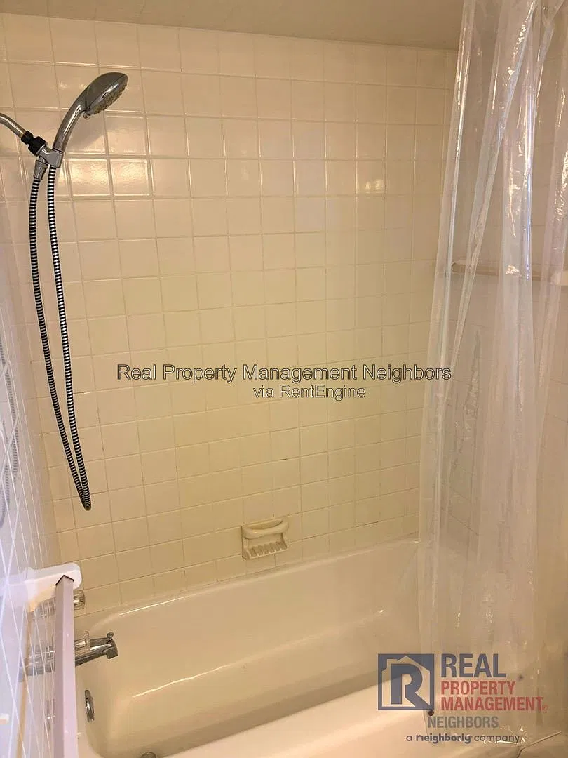 2 bed, 1.5 bath, 1200 sqft, $1,895 — Photo 1