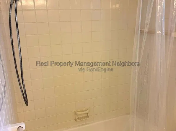 11129 Cheyenne Trl NW, Grand Rapids, MI 49534