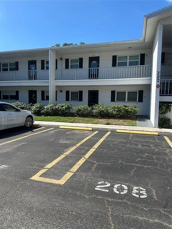 2 bed, 2.0 bath, 951 sqft, $1,600 — Photo 1